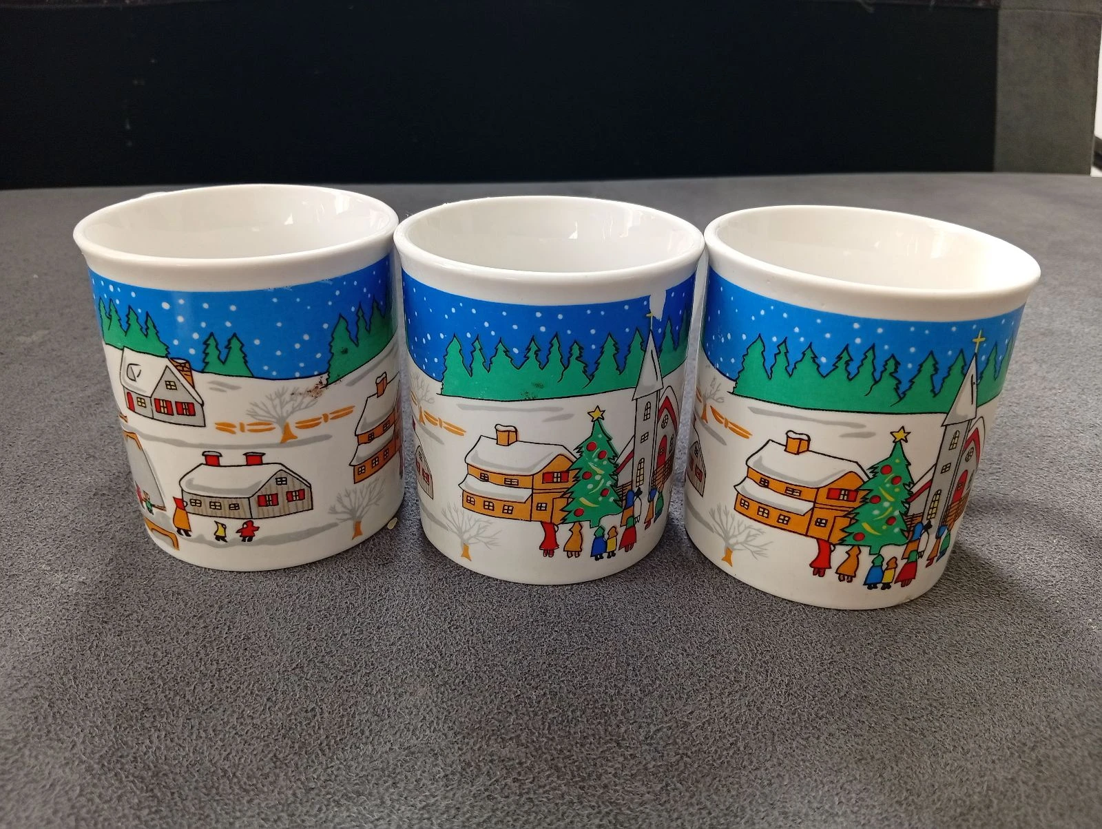Lot de 3 tasses / mugs vintage décor Noël village enneigé - Hauteur 8,5 cm